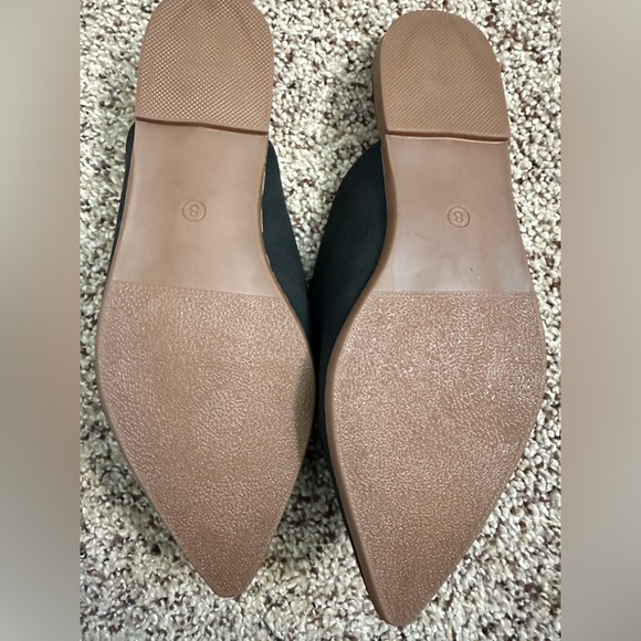NWOT Black Faux Suede Tilocow Mules - Women’s size 8 - Picture 9 of 9